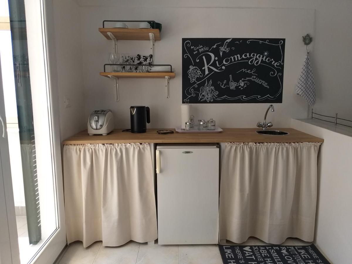 Aa Ciasea Duu Pintuu Apartment